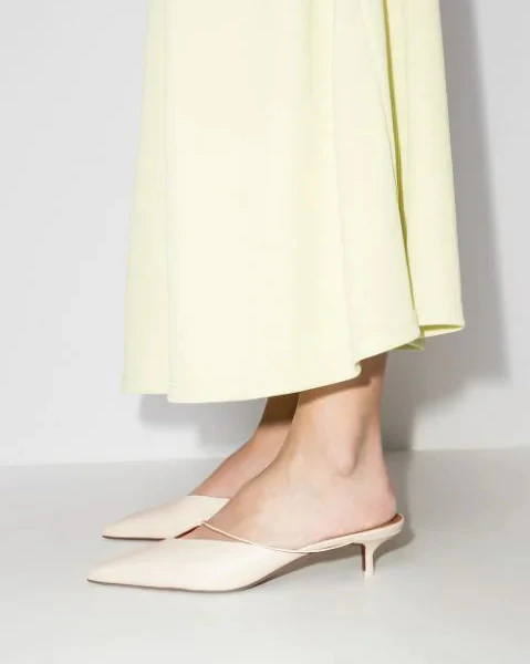 17 Most Elegant Low-Heel Wedding Shoes