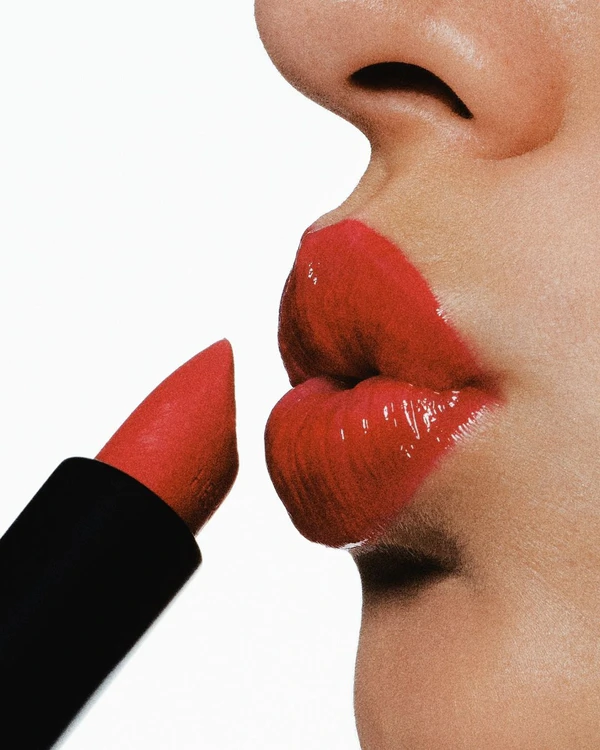 6 Easy Steps to Make Your Lipstick Last