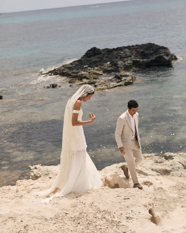 35 Beach Wedding Weekend Looks: The Ultimate Bridal Style Guide — photo 1