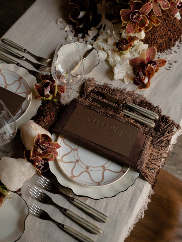 <a href="https://www.instagram.com/ashleysmithevents/p/DWjpPDwFaM-/">Ashley Smith Events</a>, Photography: <a href="https://www.instagram.com/normanandblake/">Norman & Blake</a>