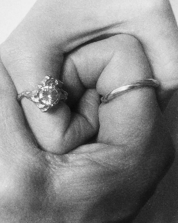 Just Got Engaged? Here's 8 Essential Steps to Do Next — photo 1