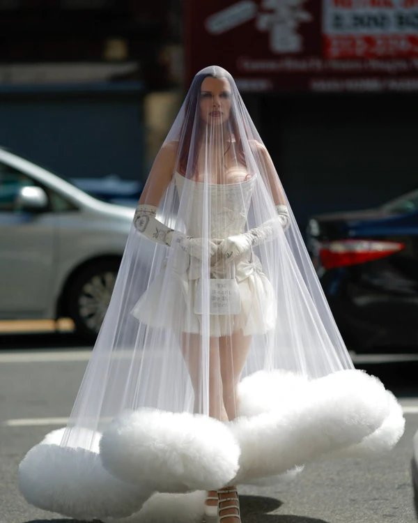 The Top Bride & Groom Style Trends for 2025 According to Pinterest