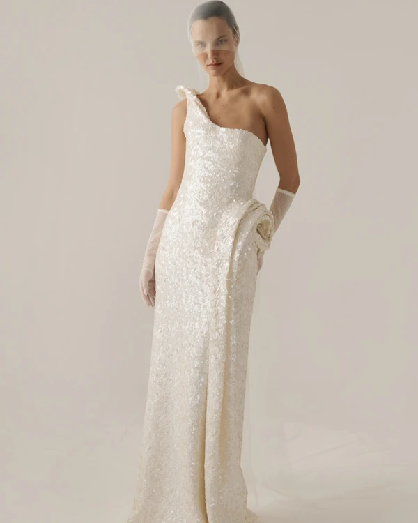 <a href="https://www.instagram.com/valentinyudashkin_official/">Yudashkin</a>