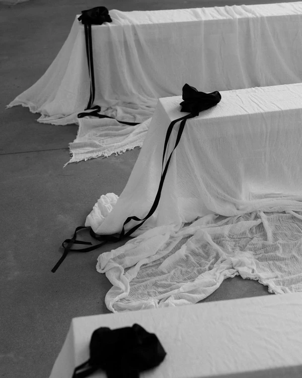 20 Creative Bench Seating Ideas for Your Wedding — photo 2