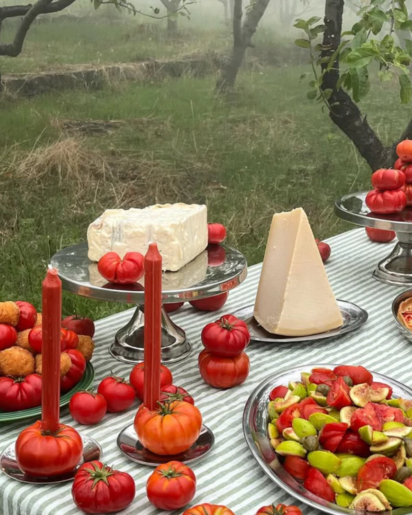 7 Unique Wedding Appetizers and How to Serve Them