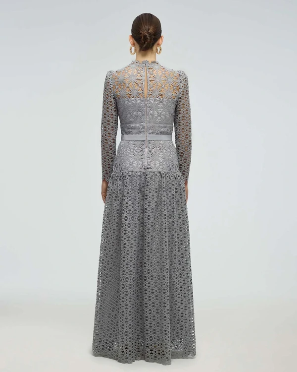 How to Dress Up If You Are the Mother of the Groom