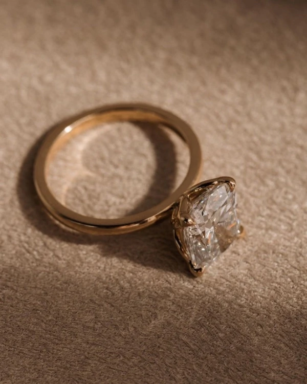 A Guide to the Chicest Engagement Ring Styles & Cuts