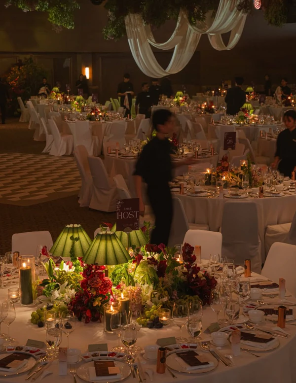 <a href="https://www.instagram.com/ritzcarltonmilleniasingapore/">The Ritz-Carlton Millenia</a>, Photography: <a href="https://www.instagram.com/p/DYWKILAkQzJ/">Morri Space</a>