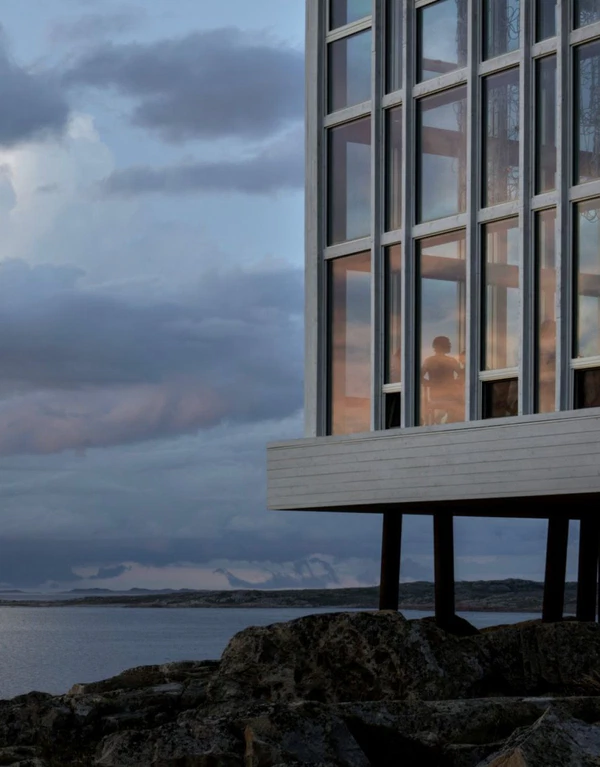 <a href="https://www.instagram.com/p/Db8Hp5WH0sK/?img_index=2">Fogo Island Inn</a>