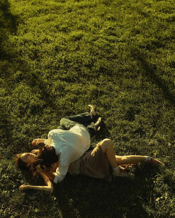 How to Create Meaningful Traditions as a Couple