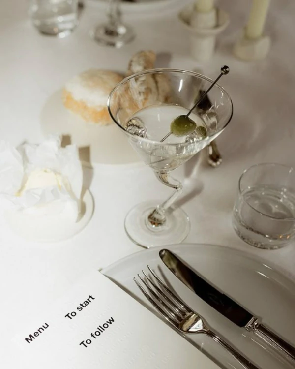 40 Place Settings Trends in 2025 to Transform Your Wedding Table