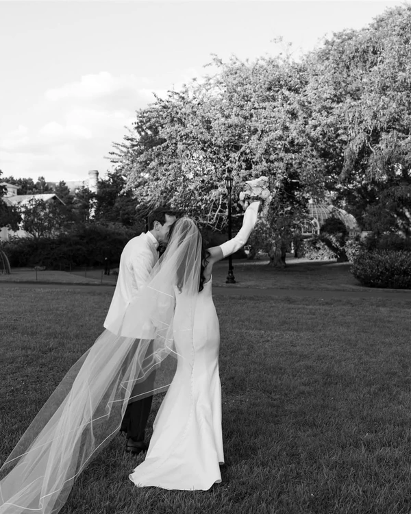 <a href="https://www.instagram.com/brooklynbotanic/" target="_blank" rel="noopener">Brooklyn Botanic Garden</a>, Photography: <a href="https://www.instagram.com/p/C30BjQcO3S4/?img_index=8">Loreto Caceres</a>