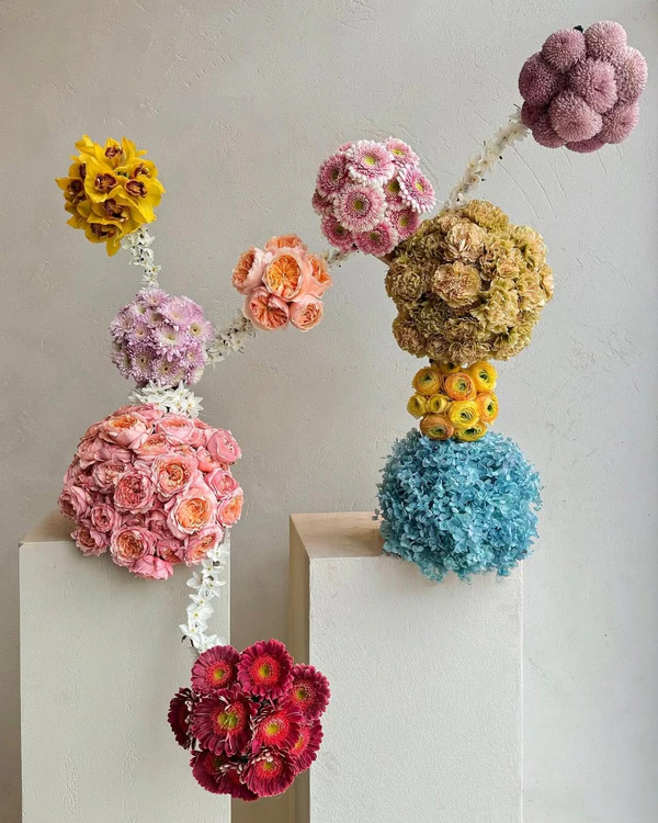 <a href="https://www.instagram.com/p/DVvAptMgrsd/?img_index=1">Gosha Flowers</a>