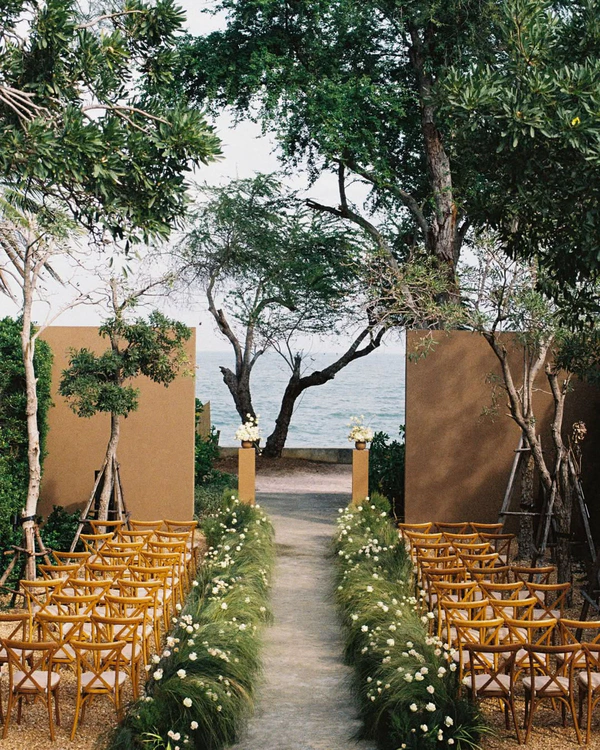 10 Expert Tips for Wedding Flowers That Feel Creative, Considered & Completely You