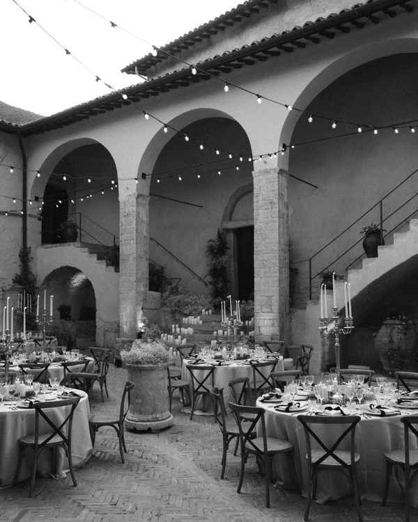 A Romantic Wedding Amidst the Rolling Hills of Umbria