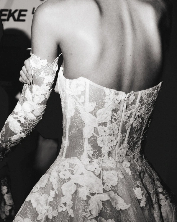 Photography: <a href="https://www.instagram.com/ceremonybyalexmari/">Alex Mari</a>