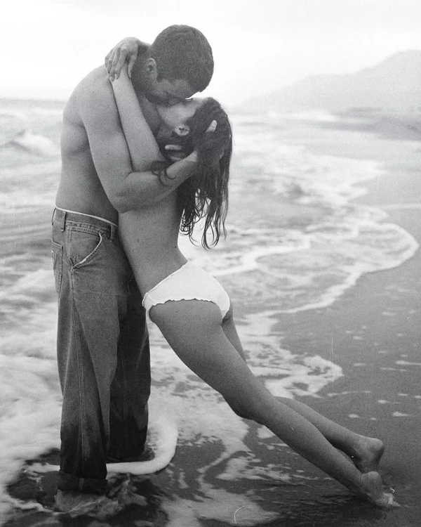 100 Questions to Spark Intimacy & Connection in Your Relationship — photo 1