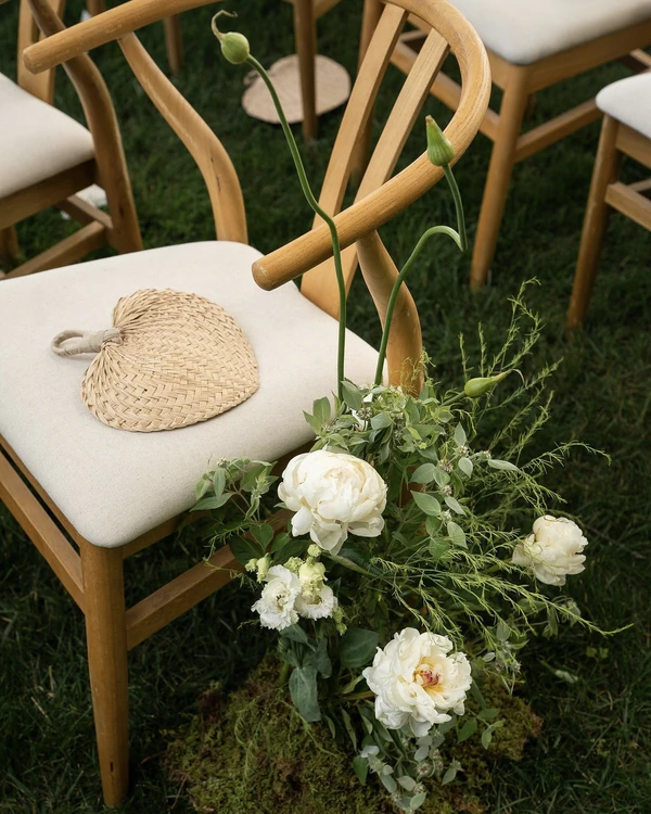 A Stylish Vintage Wedding on Long Island’s North Fork