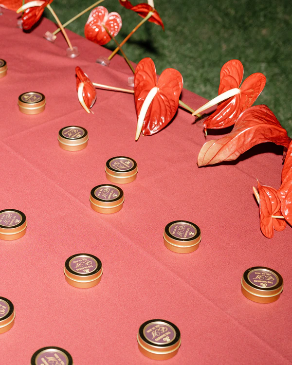 A Bold & Artfully Designed Wedding on the Lush Tropical Shores of Oahu, Hawaii