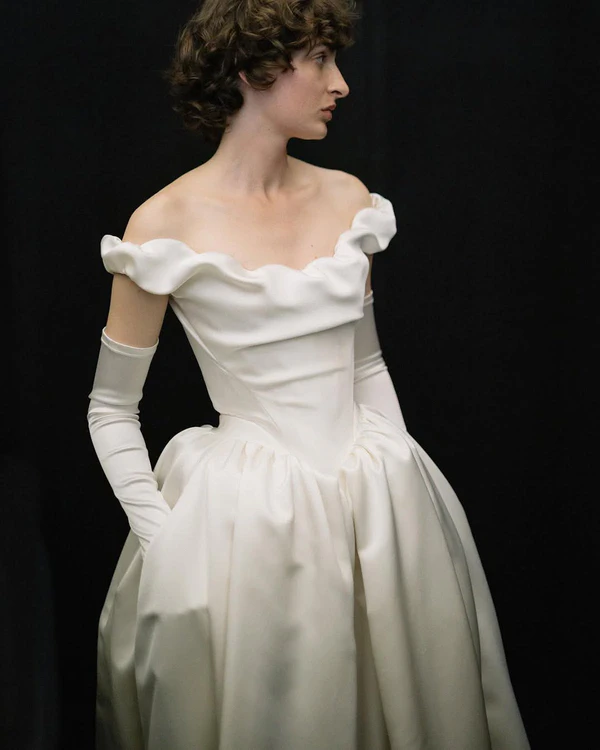 28 Basque Waist Wedding Dresses from the 2026 Bridal Collections