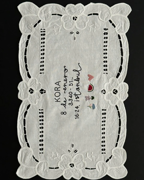<a href="https://www.instagram.com/p/C_fxYnqsdx1/?img_index=1" target="_blank">Papir by Hannah</a>