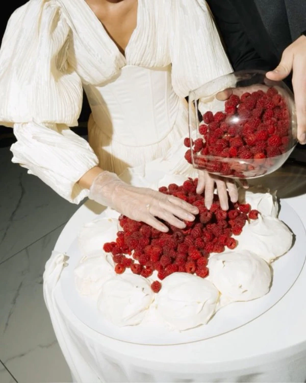 35 Chic Ideas to Style Your Wedding Dessert Tables