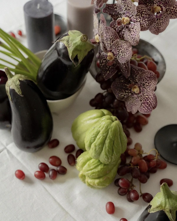 35 Artistic Fruit & Vegetable Centerpiece Arrangements