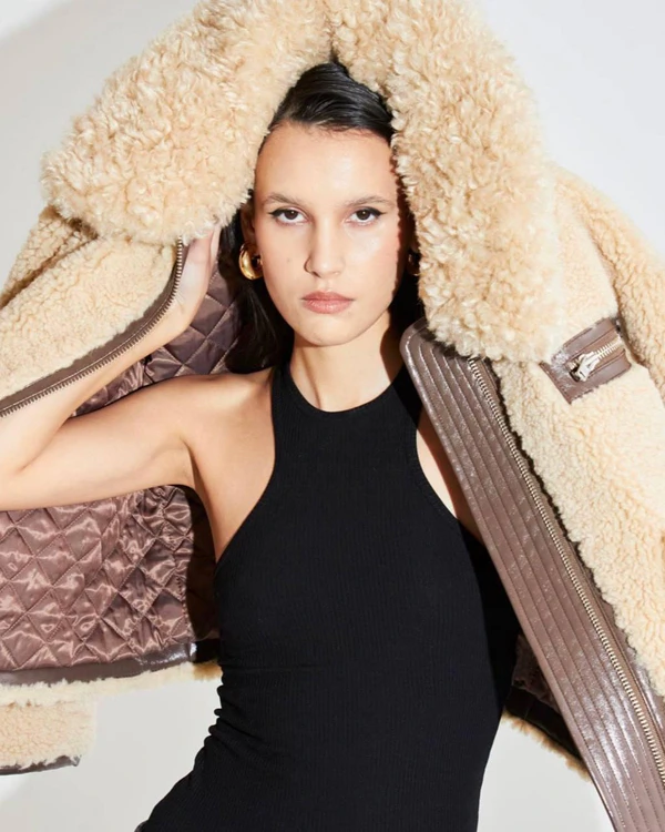 What to Wear to a Bridal Shower in Winter