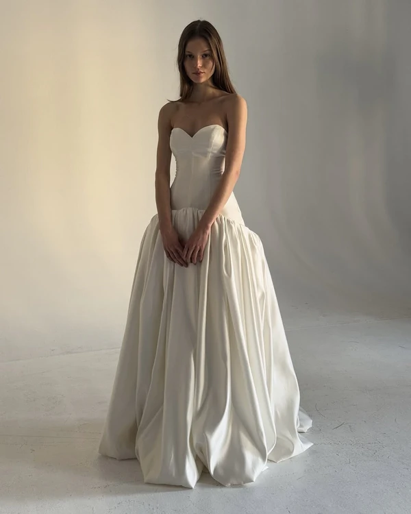 30 Breathtaking Bridal Dresses Perfect for a Wedding in Spain