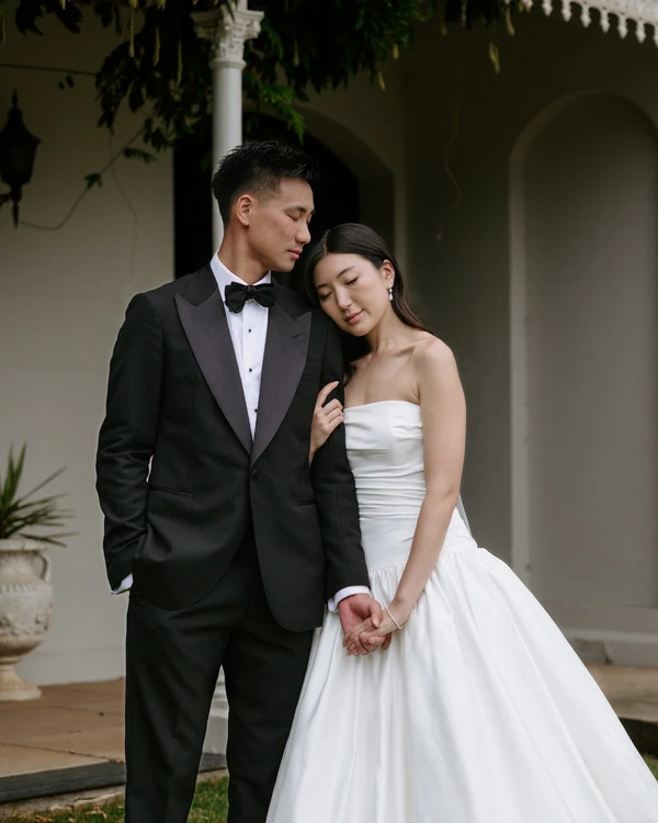 An Elegant Garden Wedding with a Traditional Korean Twist