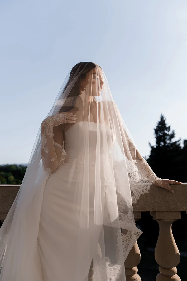 Pre-Wedding Photoshoot in a Picture-Perfect Italian Villa