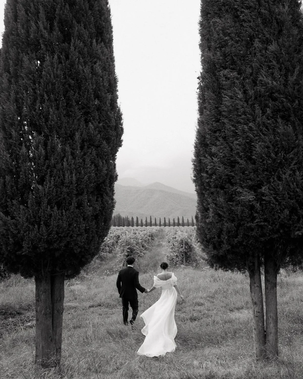 25 Key Factors to Consider Before Booking Your Wedding Venue