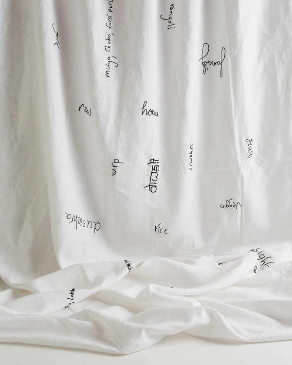 7 Brands for Unique Wedding Table Linens