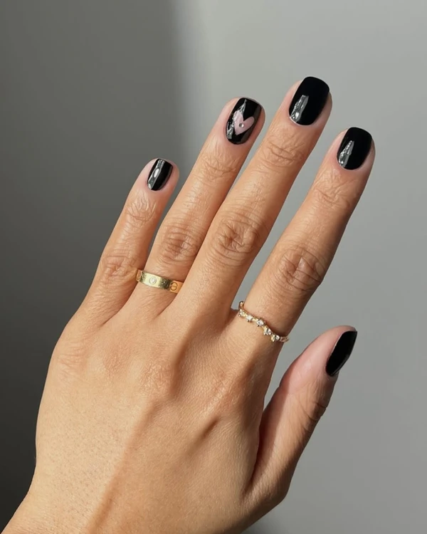 30 Trendy Valentine's Day Nail Designs to Try in 2025