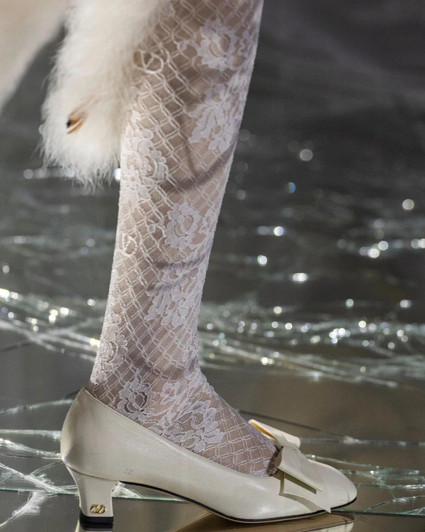 70 Looks from the SS25 RTW Runways for the Fashion Bride
