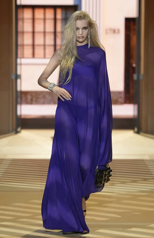 <a href="https://www.instagram.com/p/DduJpFcCHL_/?hl=en">Gucci</a>