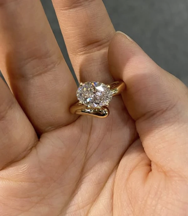 <a href="https://www.instagram.com/p/DDZ6-3fRyim/?hl=en&img_index=1">Aiminia Jewelry</a>