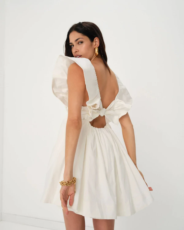 21 Maternity Dresses for Brides