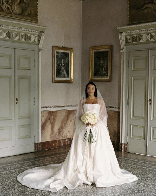 An Intimate Gothic Romance Elopement at a Historic Lake Como Villa