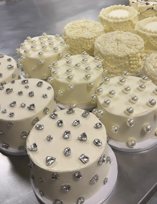 <a href="https://www.instagram.com/p/DbjJOVzkb9C/?img_index=1">Love, Emily Bakery</a>