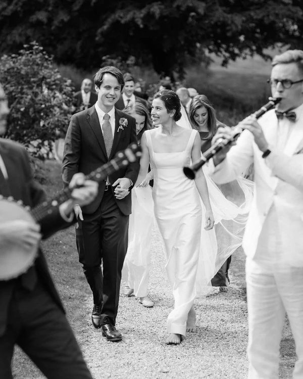How to Make your Guests Follow the Wedding Dress Code?