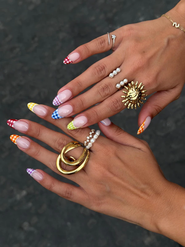 <a href="https://www.instagram.com/p/DZ-uHu8iM2H/?hl=en&img_index=4">Chummy Nails</a>