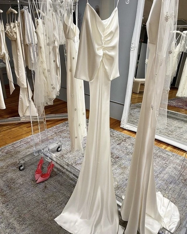How to Choose a Wedding Dress: 5 Top Tips