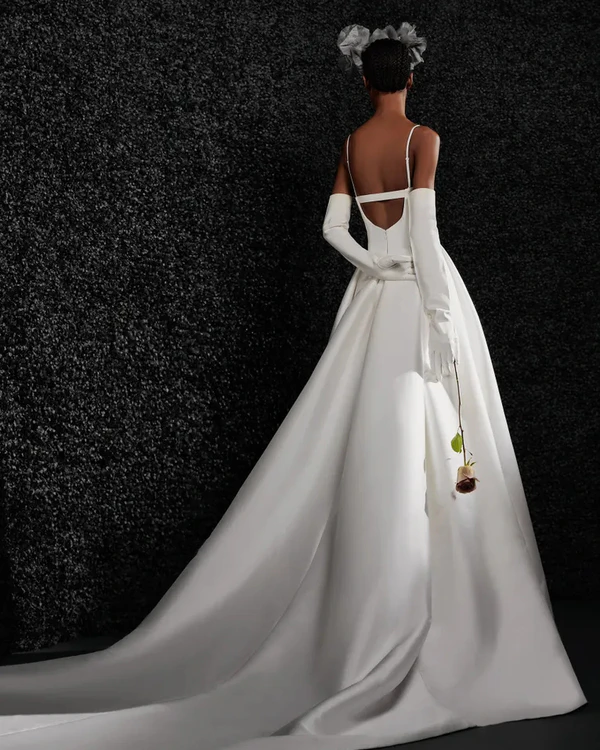 11 Corseted Wedding Dresses