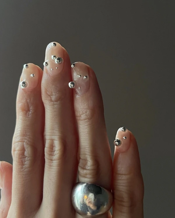 Chic Bridal Nail Inspiration