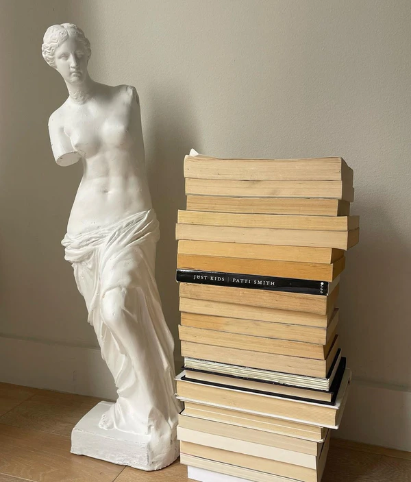 8 Must-Read Books for Healthy Relationship — photo 2
