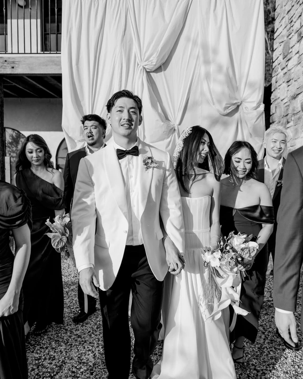 A Slim Aarons Inspired Wedding with Tropical Touches in the Byron Bay Hinterland