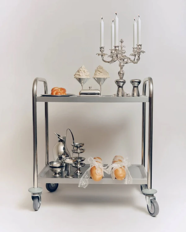 40 Trendy Ideas for Serving Your Wedding Cocktails
