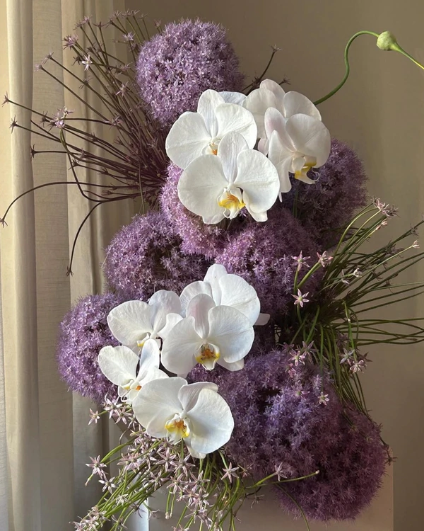 The Top 5 Colors Forecasted for 2025 Weddings