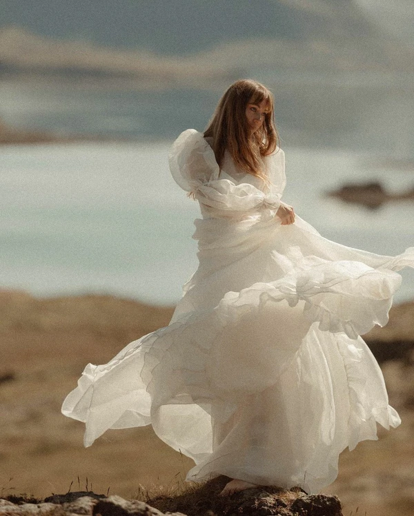 Elegant Bridal Dresses for Autumn Wedding — photo 2
